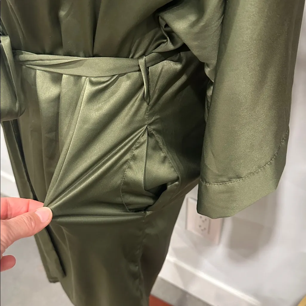 Elegant Olive Green Women's Satin Robe Size L - Image 3
