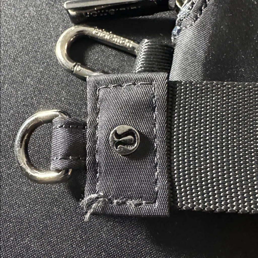 Lululemon Black Dual Pouch Wristlet #5835 - Image 7