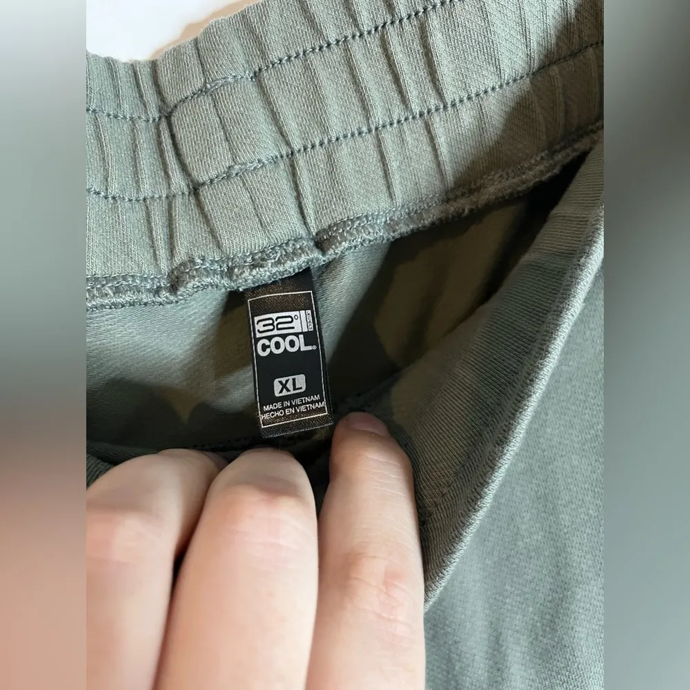 32 Degrees Cool Unisex Sz XL Sage Green Jogger Sweatpants Ruched Waistband Comfy - Image 16