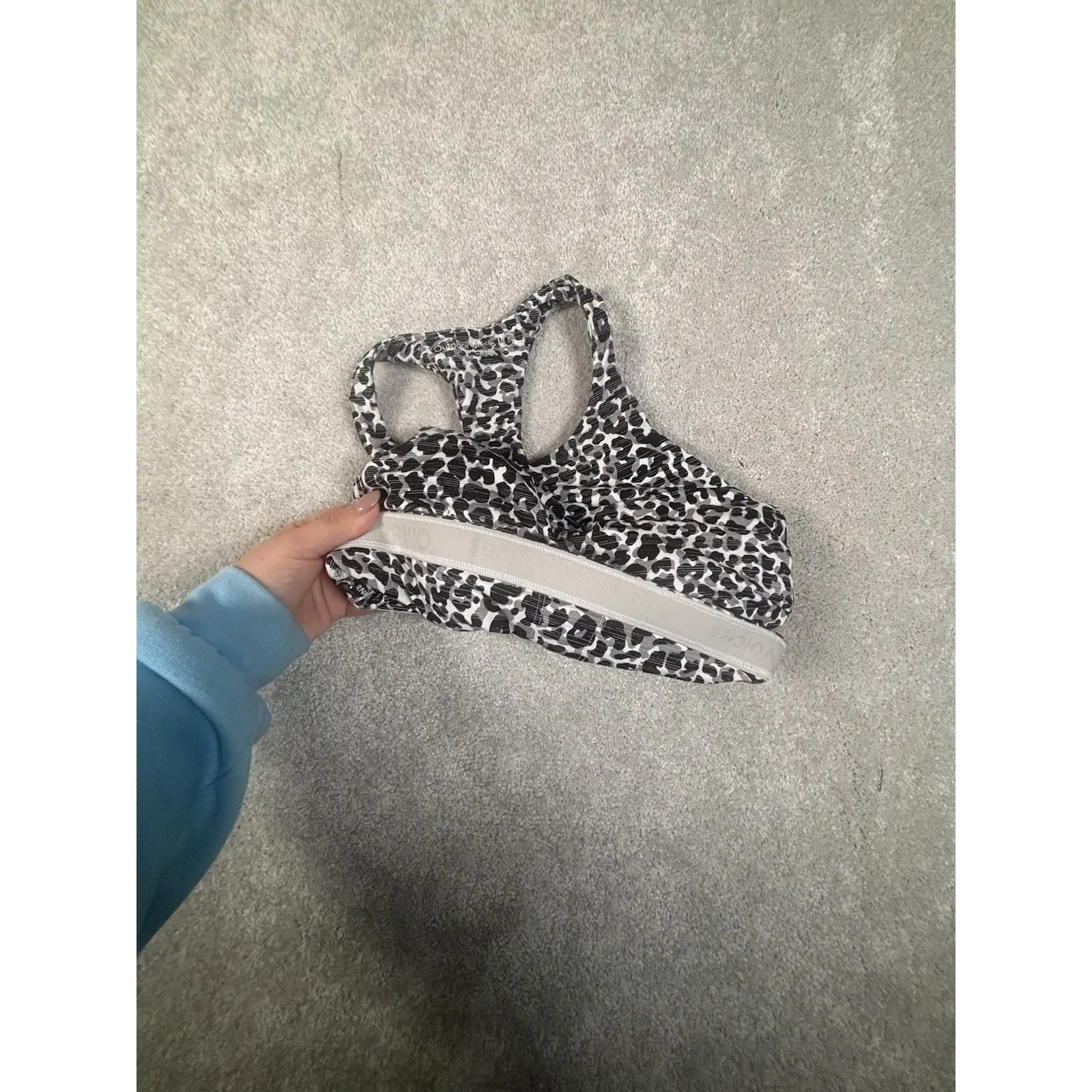 Outdoor Voices TechSweat Move Free Crop Top Snow Leopard‎ White Small Sports Bra - Image 8