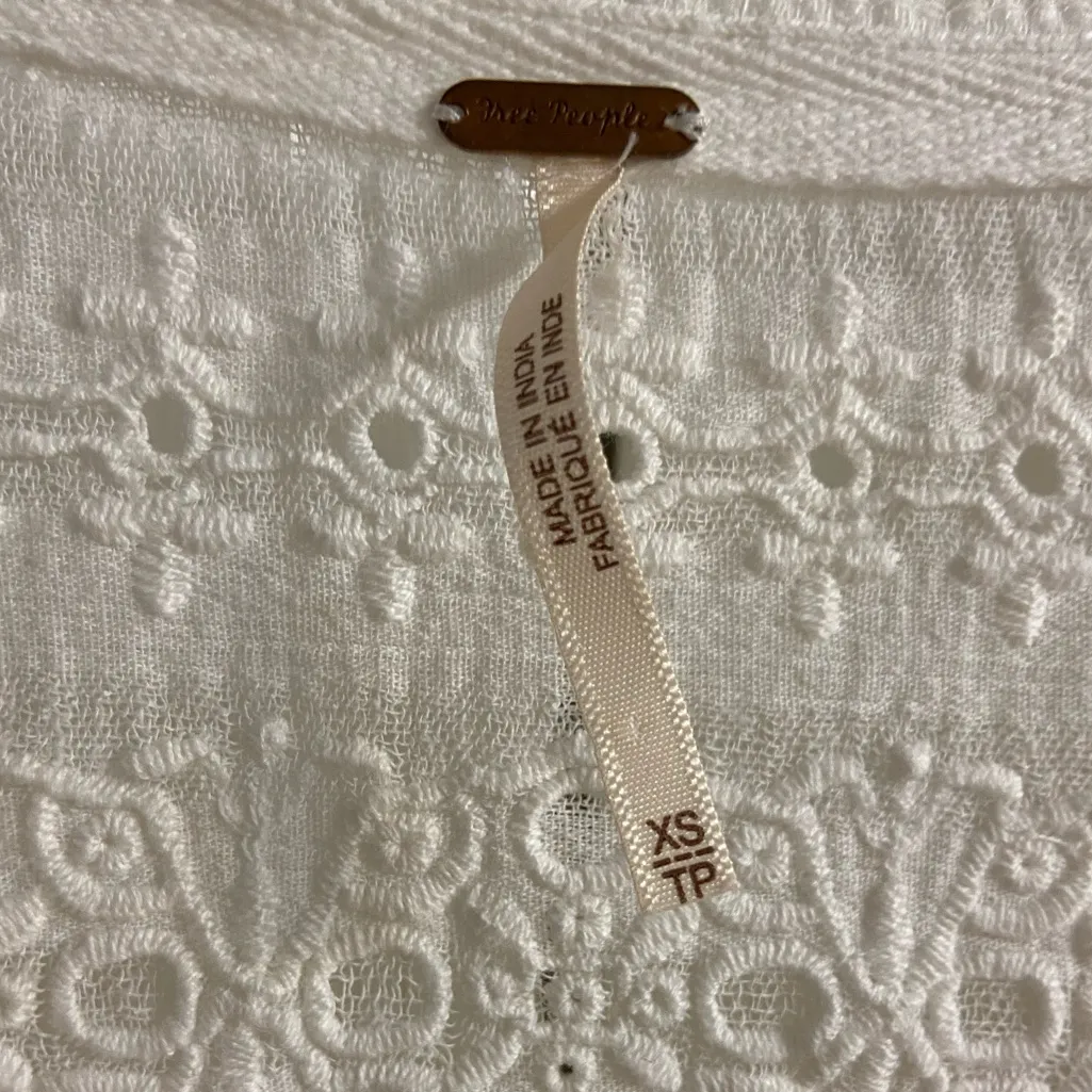 Free People Parisian nights blouse v neck bell sleeves crochet eyelet XS - Image 8