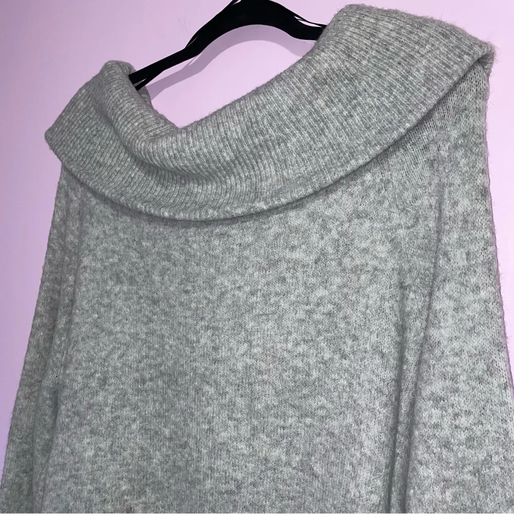 H&M Off Shoulder Cowl Neck Sweater Women S Oversized Cozy Wool Normcore Preppy - Image 7