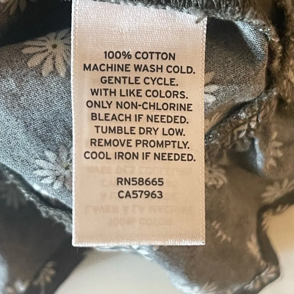 Abound Olive Green Puff Sleeve Crop Blouse Baby Tee Size L White Floral - Image 8