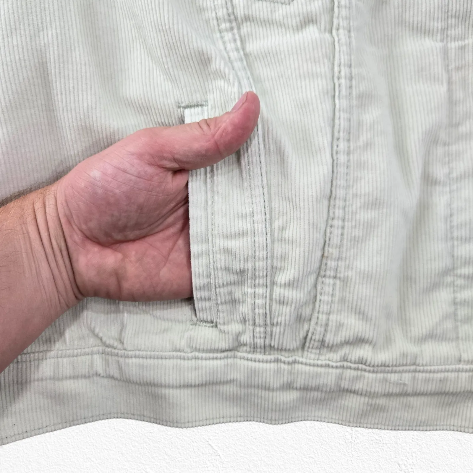 Levi’s Baby Baggy Crop Corduroy Sherpa Trucker Jacket Meadow Mist Green Size 2X - Image 7