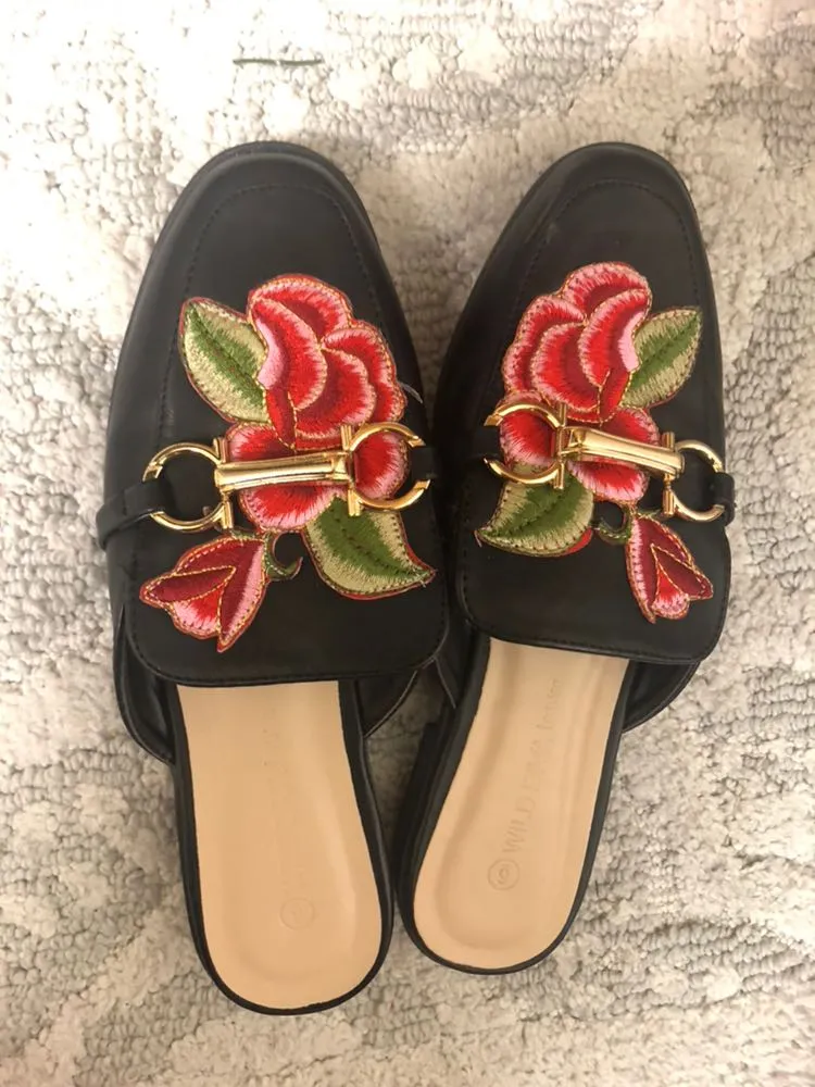 Forever 21 Black Embroidered Slide Mule - Image 2