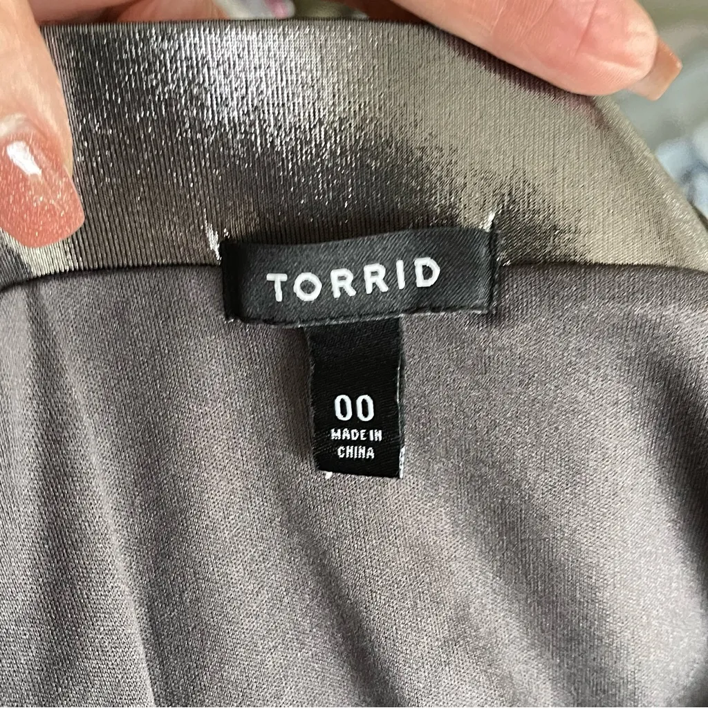 New Torrid Metal Grey Liquid Shine Pleated Midi Skirt 00 - Image 8