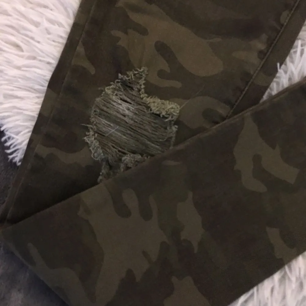 American Eagle  🦅 Camo Jeg Jeans - Image 4