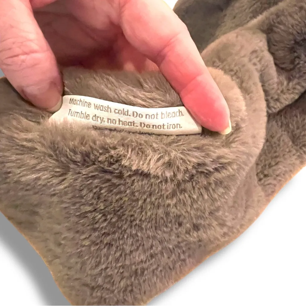 MINKY COUTURE Taupe Grey So Soft Luxury Plush Neck Scarf WOMENS 5.5”X 72” Gray - Image 4