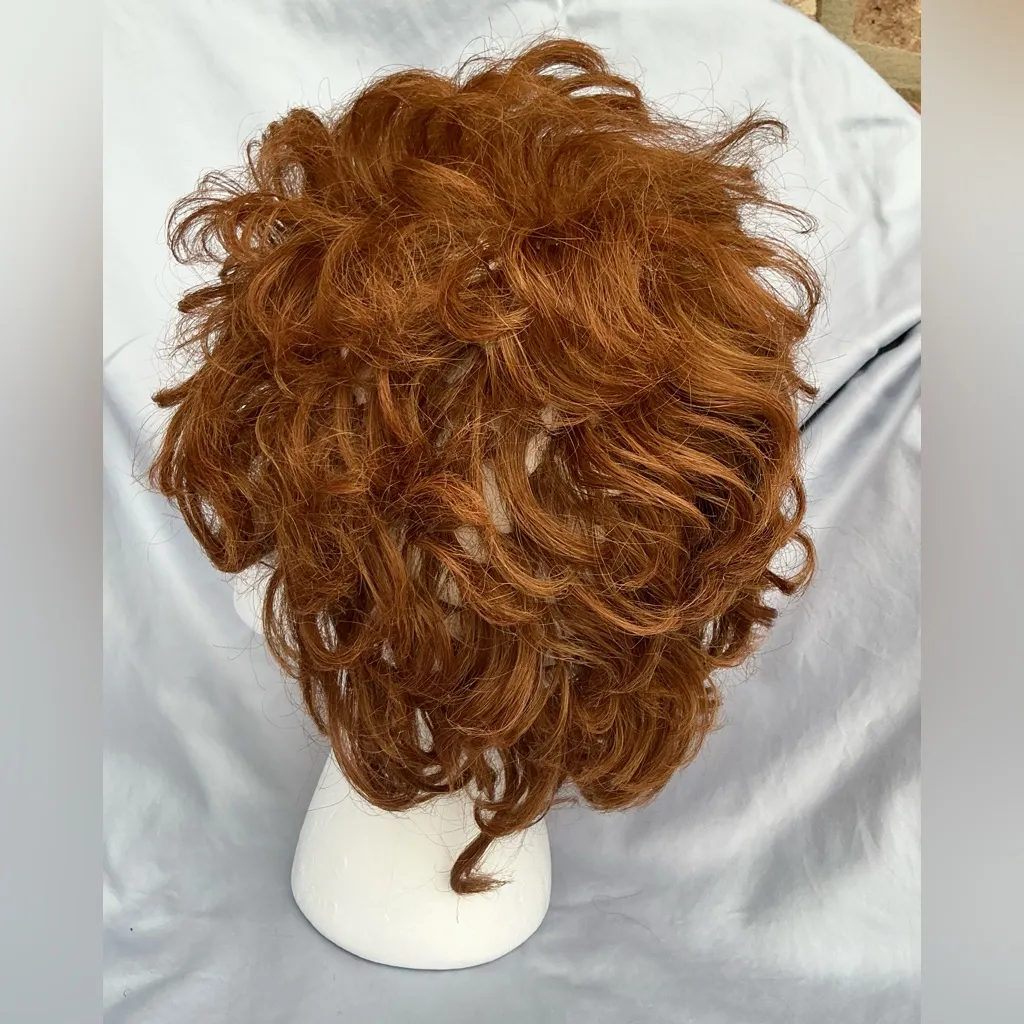 Womens style able wig 💇🏻‍♀️ Brown - Image 3