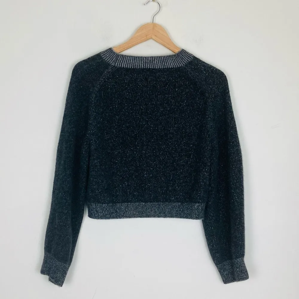 John Elliott wool and cashmere blend cropped crew neck sweater in black and gray - Image 3