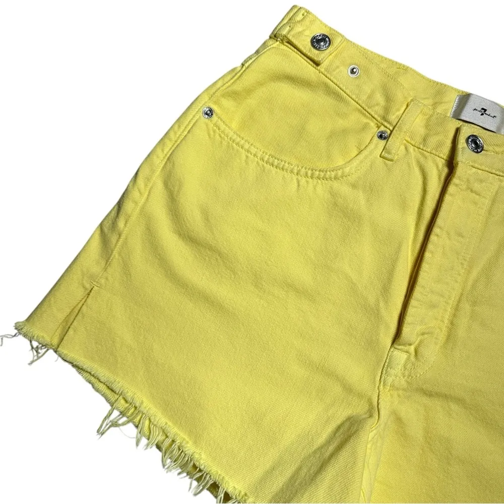 7 For All Mankind Easy Fringed Hem Shorts in Banana Yellow Womens 29 - Image 3
