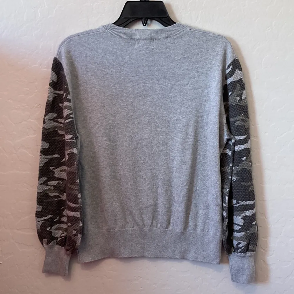 MONROW “NAKITA” CAMOUFLAGE CASHMERE BLEND SWEATER | XS Gray - Image 3