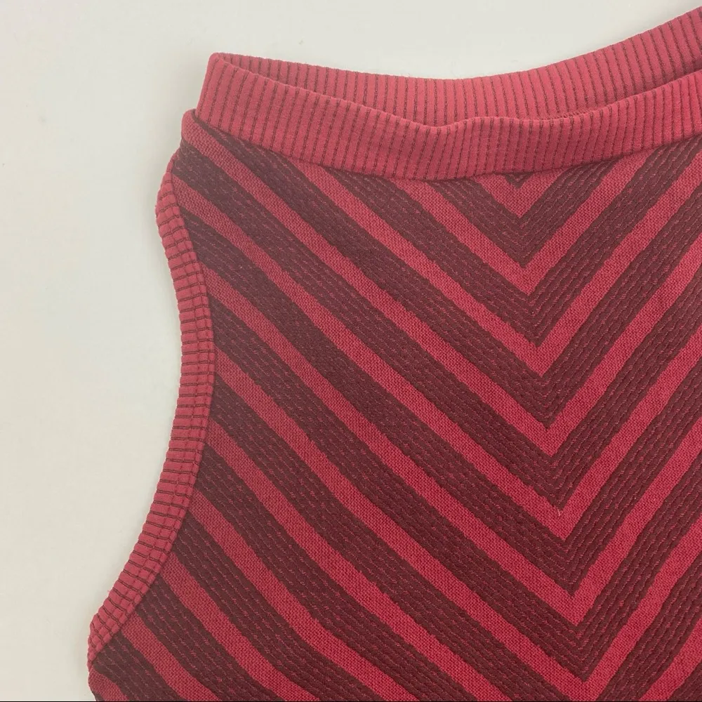 Movement Seamless Ohana Yoga Cami Crop Top: Wine - Image 4