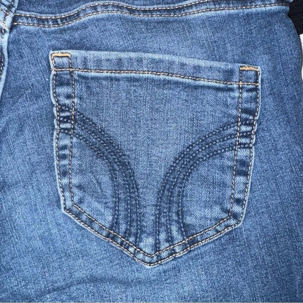 Hollister Low Rise Bootcut Jeans Womens W26 Dark Wash Soft Stretch Denim‎ - Image 4
