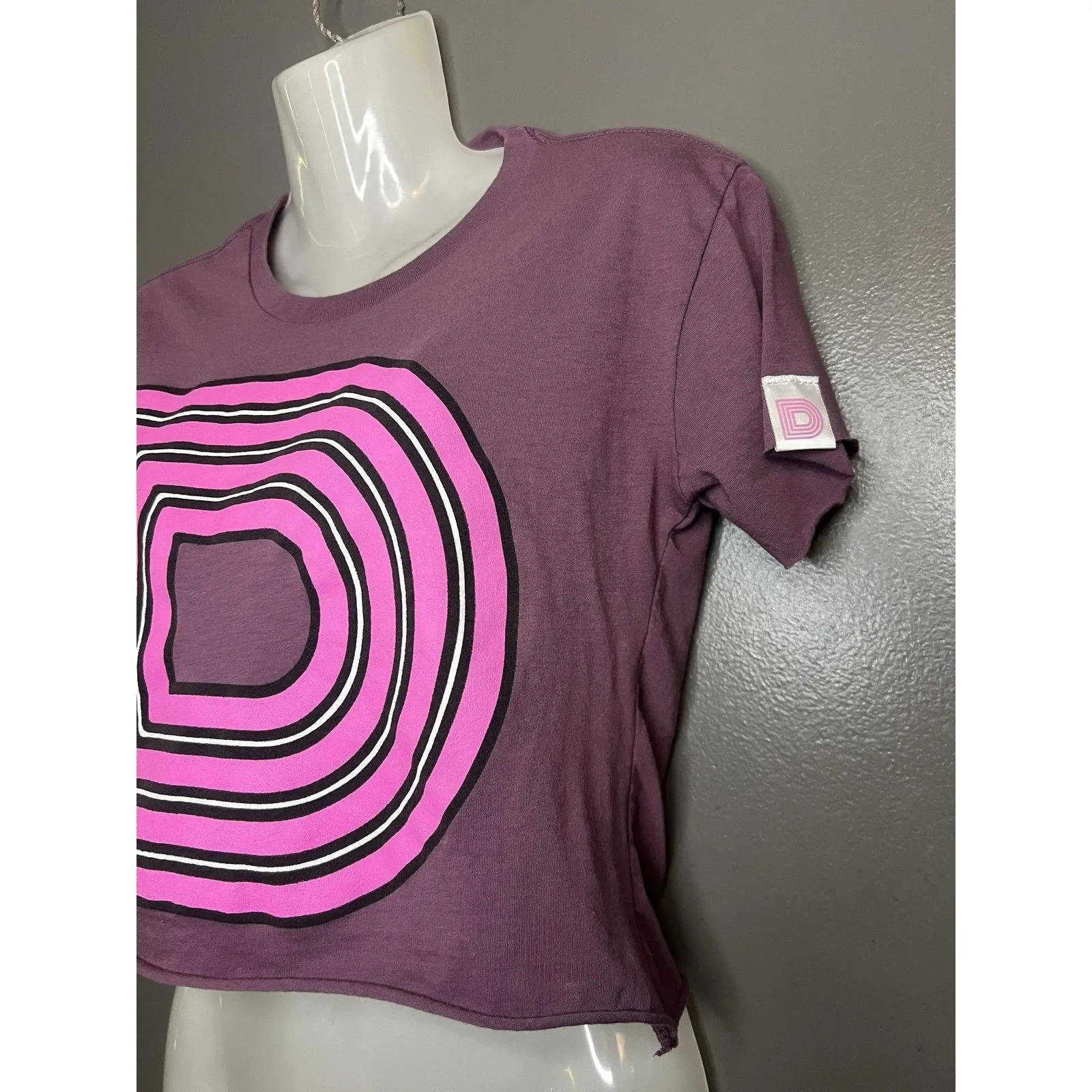 Dazed Shirt XS Purple Cropped Letter D Graphic Geometric Tee T - Image 3