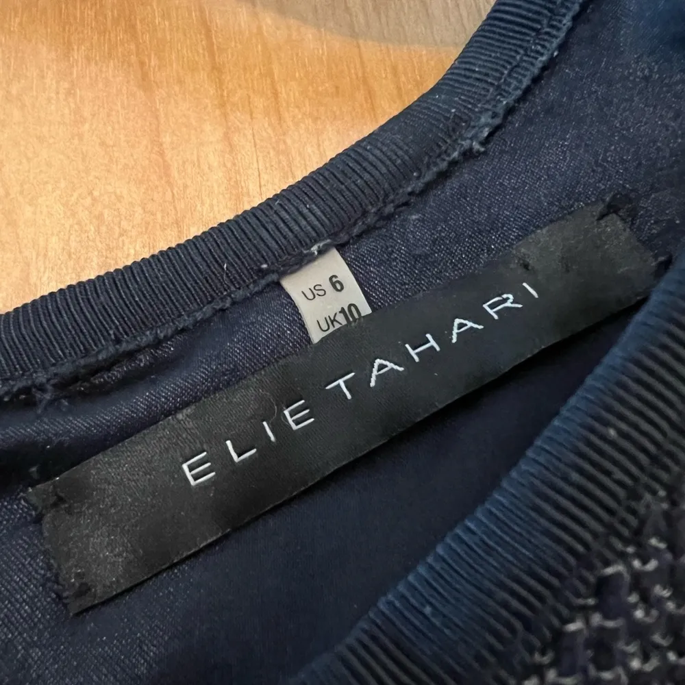 Elie Tahari Women’s Sheath Tweed Dress Sleeveless Zipper Navy Blue Size 6 - Image 9