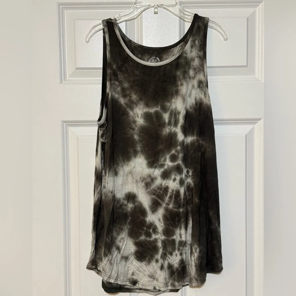 NWOT Women’s Maurice’s 24/7 Green Black Tie Dye High Neck Stretch Tank Top Large - Image 2
