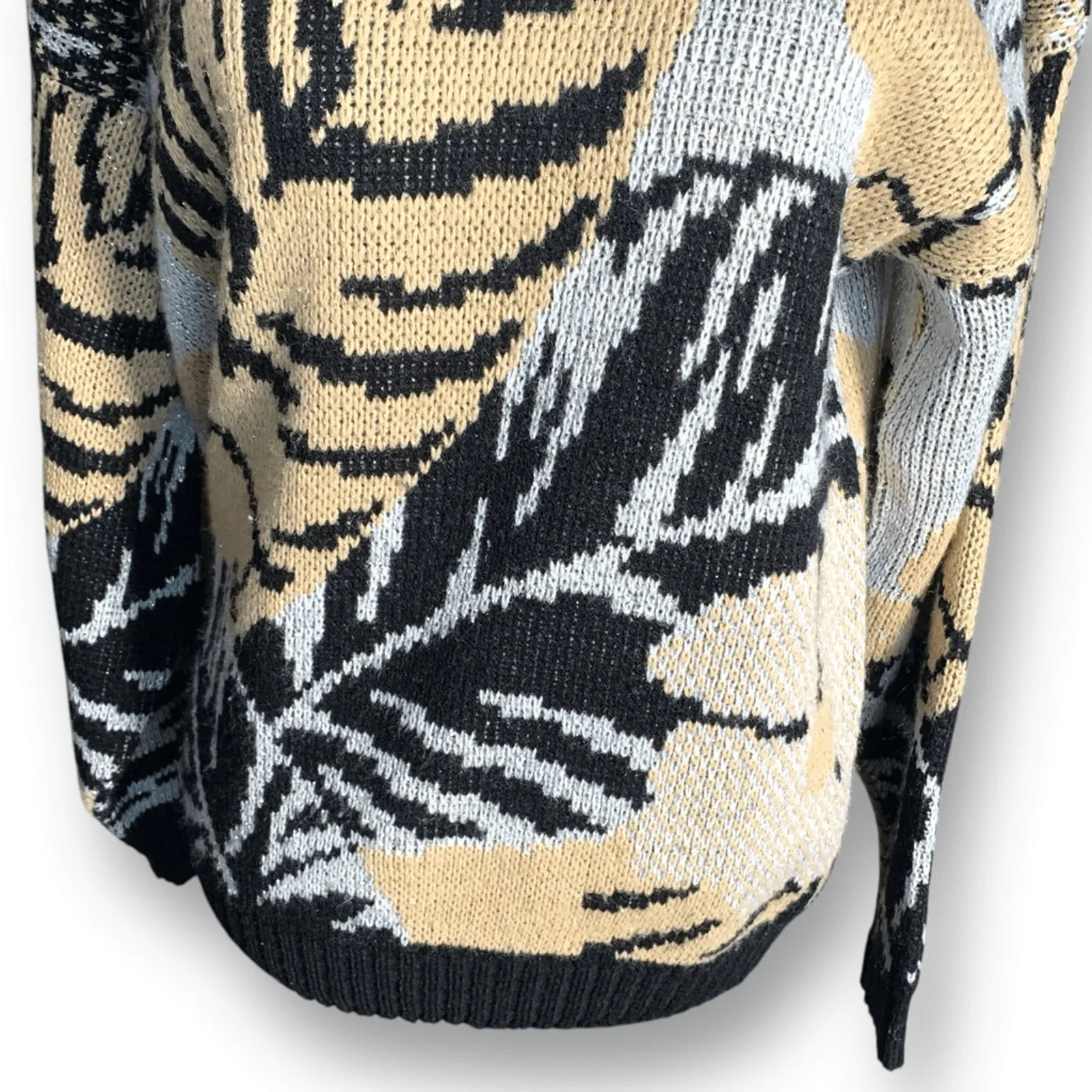 Vintage Black Beige Metallic Leaf Sweater Abstract Knit Metallic Thread USA Size L - Image 2