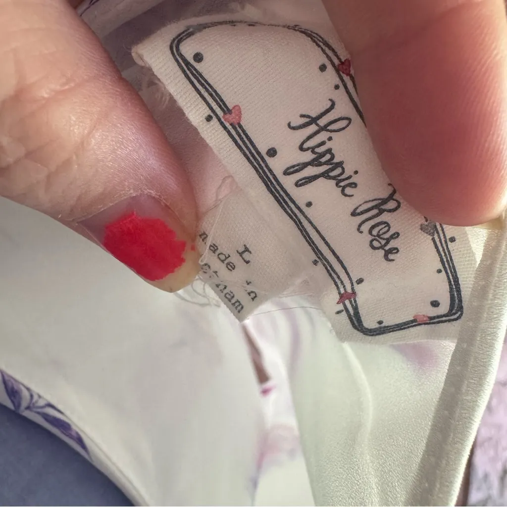 Hippie Rose Cami Tank Top Women’s Large White Purple Floral Flowy Feminine - Image 4