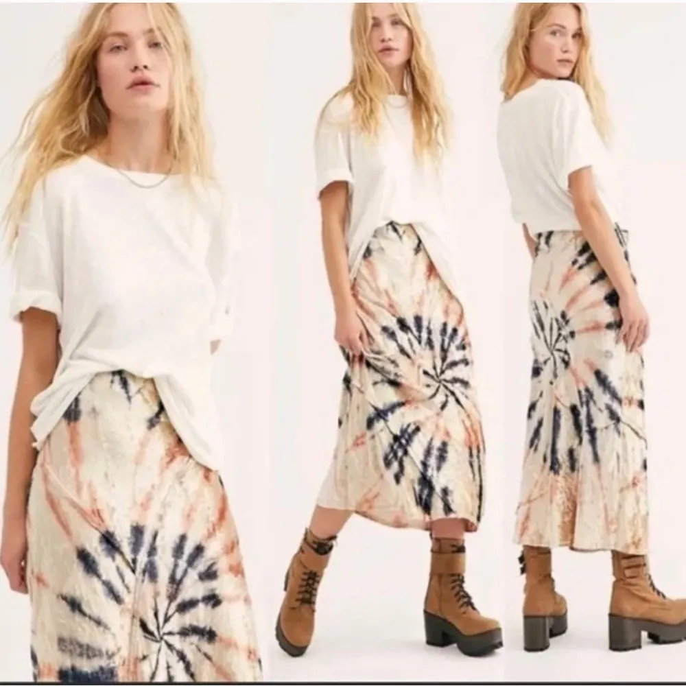 FREE PEOPLE BALI SERIOUS SWAGGER TIE DYE
SKIRT size XS - Image 2