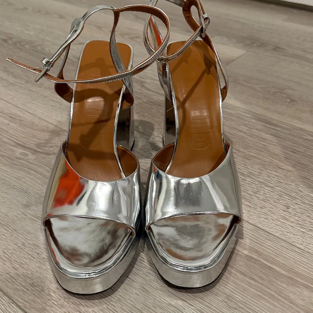 BNwT STAUD Silver Solange Block Heel Platform Sandals Size 41 / 10.5 - Image 5
