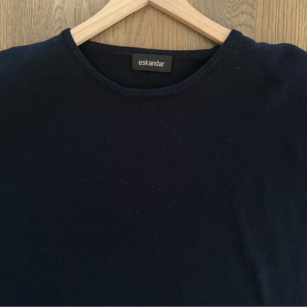 Eskandar Raw Edge Bateau Neck Oversize Merino Wool Sweater in Navy Blue Size 1/M Size M - Image 2