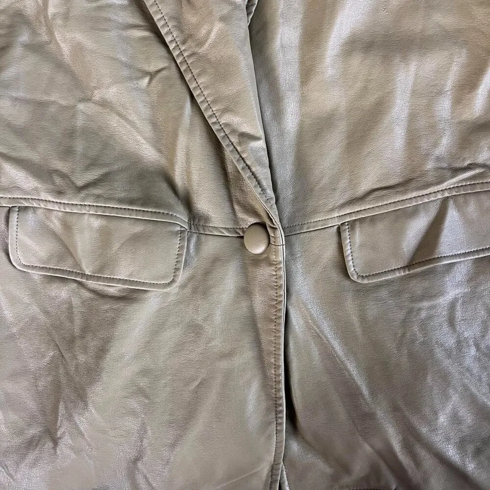 Anthropologie Green Faux Leather Blazer Size XS - Image 4