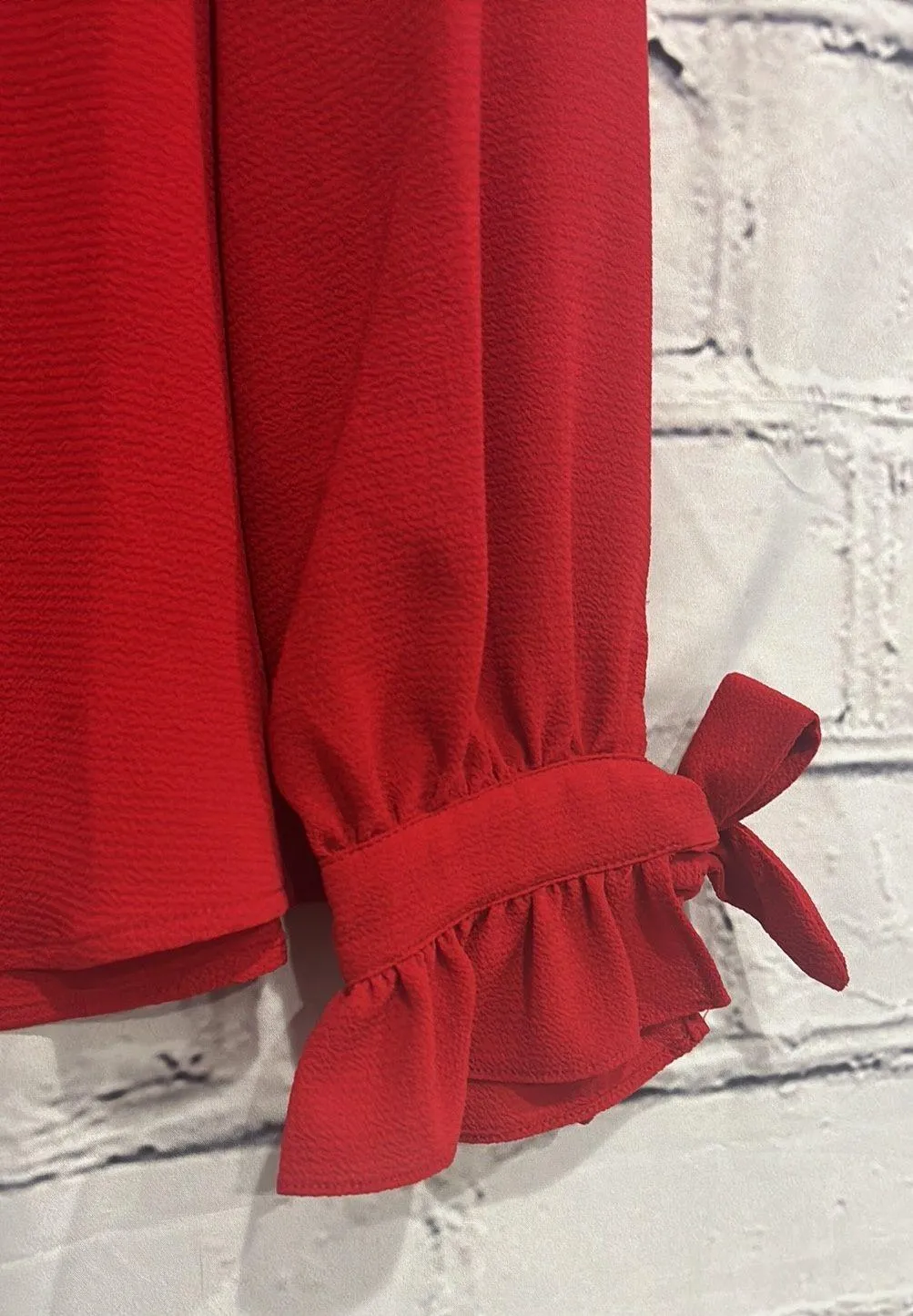 NWT  Womens Tie Cuff V-Neck Blouse XS. - Image 4