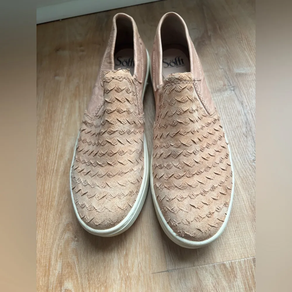 Sofft Soft leather upper and lining blush slip on sneakers size 8‎ Pink - Image 3