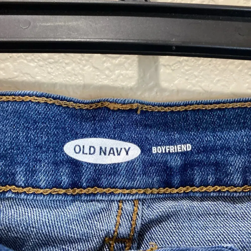 OLD NAVY Cut Off Boyfriend Shorts Size 6 Medium Wash High Rise - Image 4