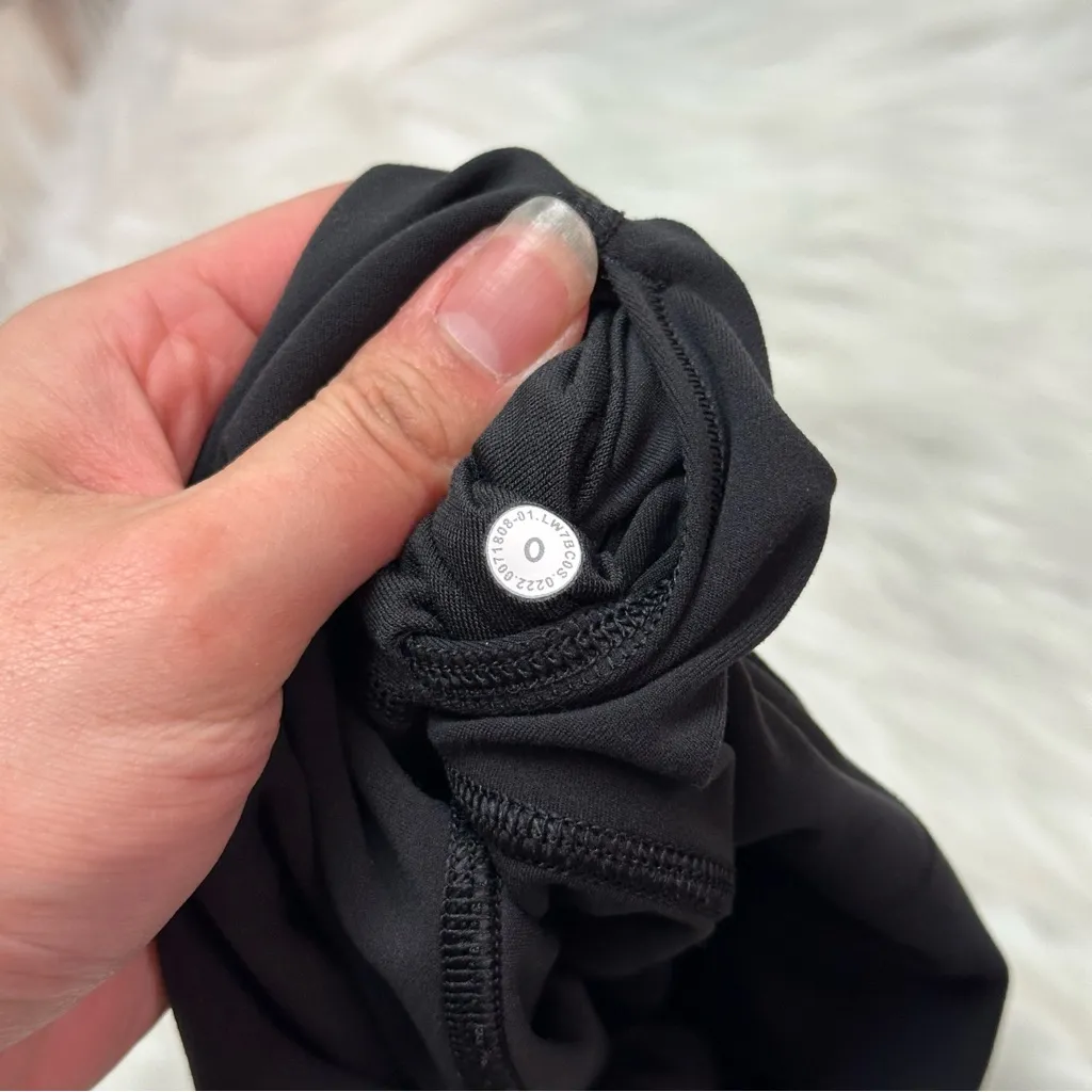 lululemon athletica Align high waisted black shorts - Image 3