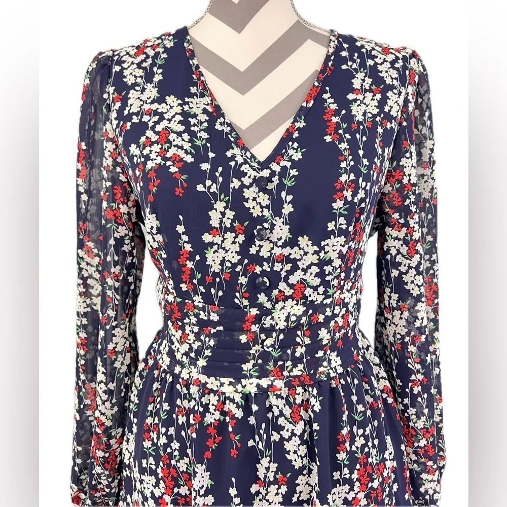 NWT - Cupshe Cicely Ditsy Floral V-Neck Mini Dress - Size M - Image 3