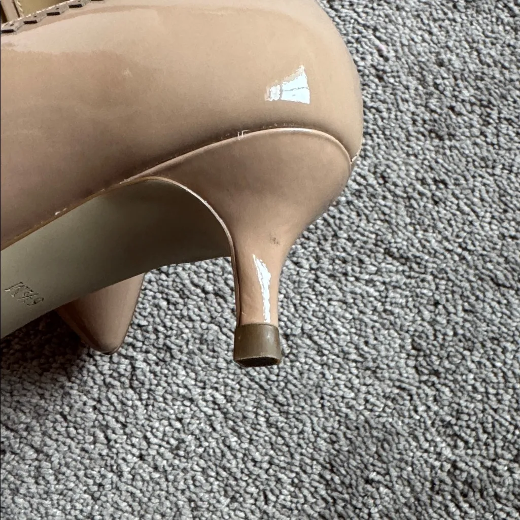 Talbots Sylvie Beige Patent Leather Keyhole Detail Kitten Heel Pumps SIZE 6.5M - Image 13