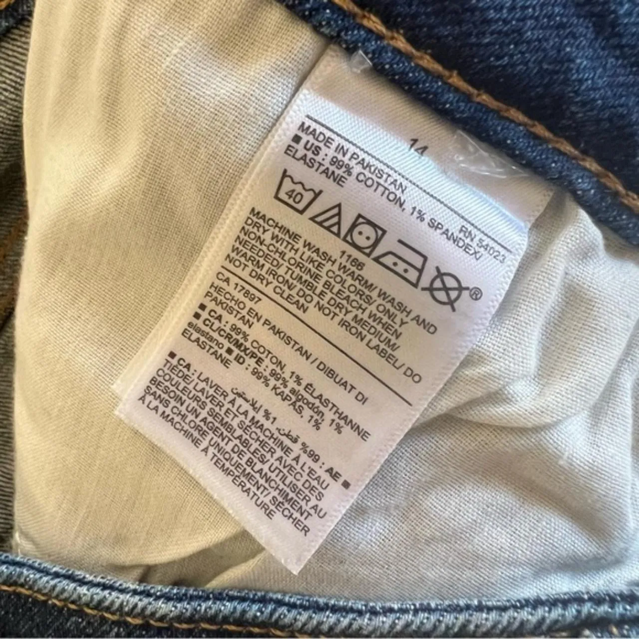 Old Navy  HighWaisted OG Straight CutOff Jean Shorts - Image 5