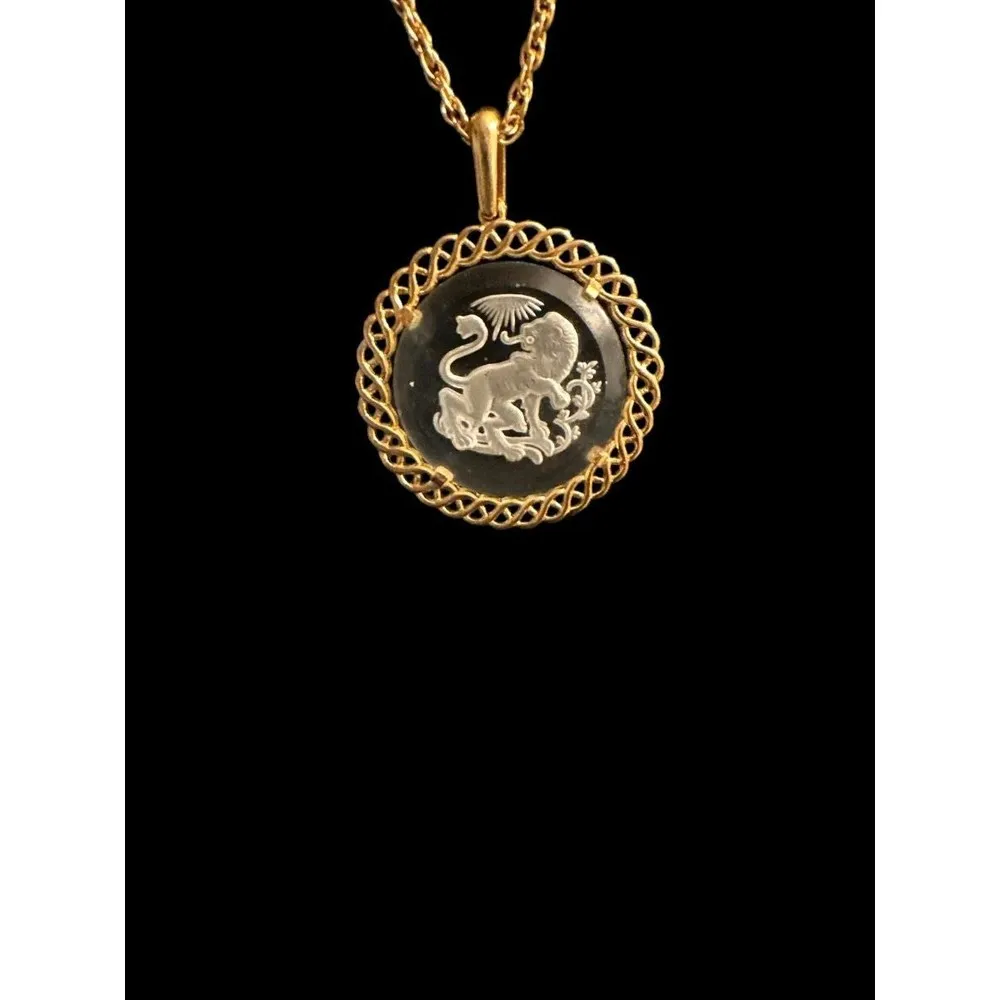 Crown TRIFARI asian intaglio gold tone pendant necklace with dragon 20 in chain - Image 2