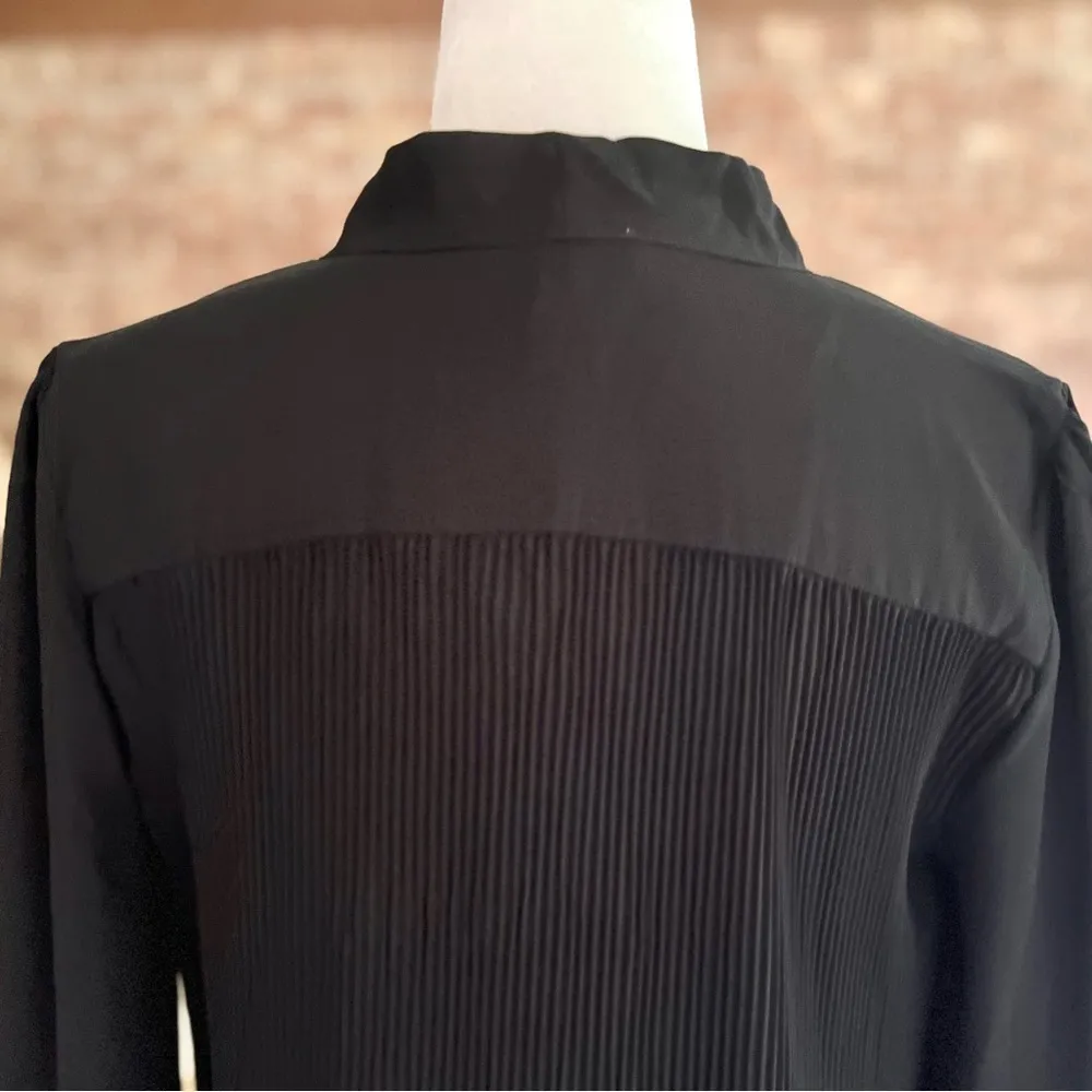 Adrianna Papell  Black Pleated Tie Front Blouse NWT S - Image 11