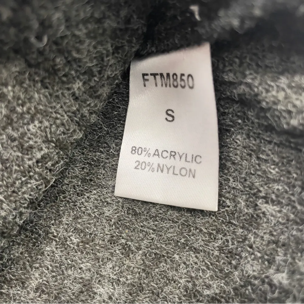 THML Tank Top Sleeveless Sweater Womens small Gray Red Embroidered Stitch Fix - Image 6