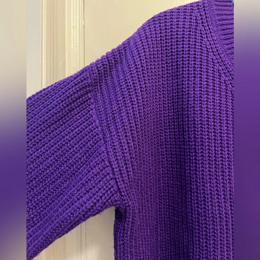 SHEIN - Chunky, Slouchy, Ribbed Knit V-Neck Sweater - Purple (EUC) Small - Image 5