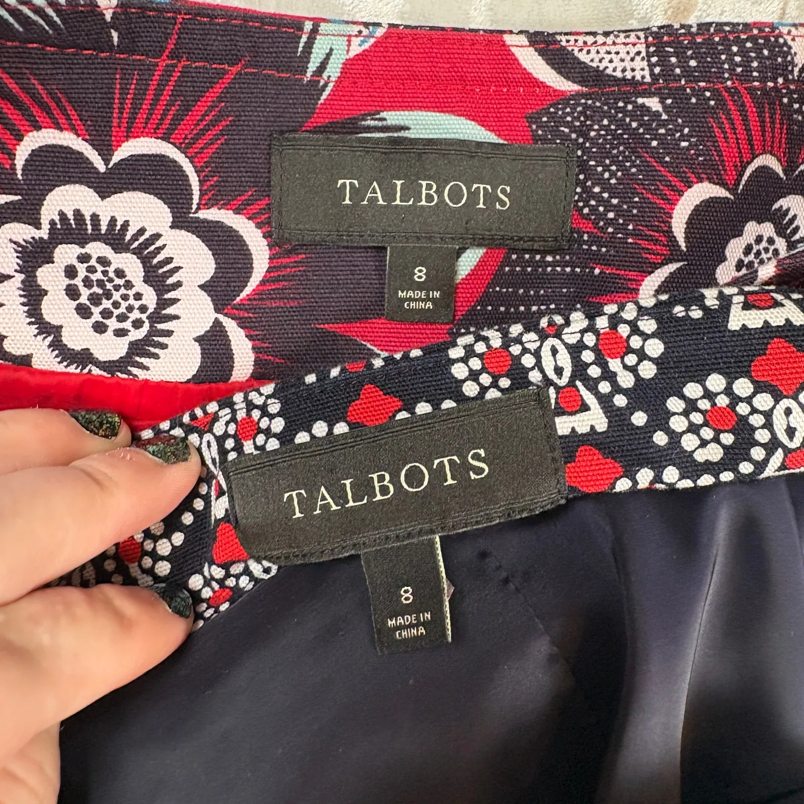 Talbots Set of 2 Mini Skirts Floral Mandala Print Navy Blue Red Pink Size 8 - Image 8