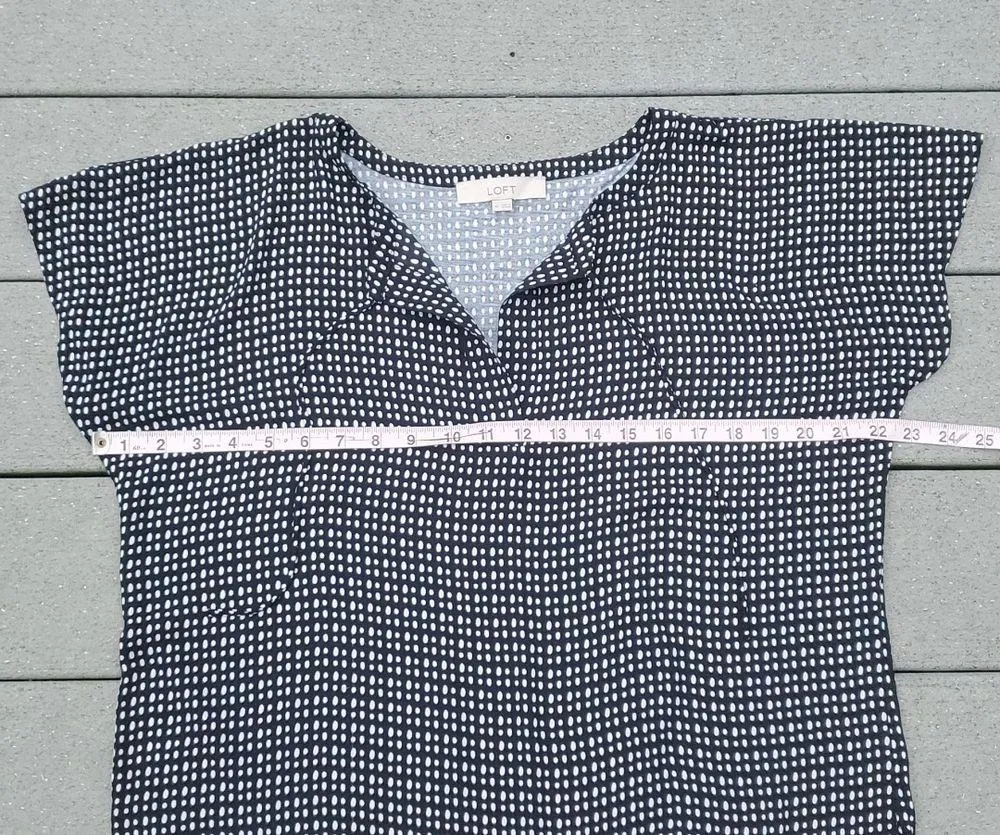 Loft Polka Dot V-Neck Mixed Media Short Sleeve Blouse - Image 11