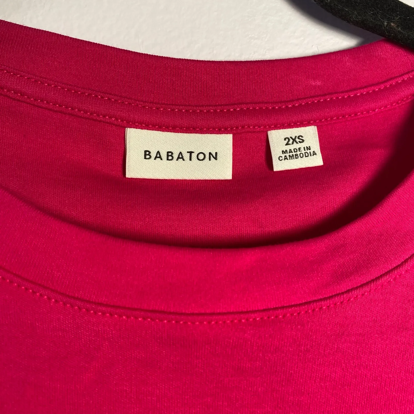 Babaton Aritzia Hot Pink Short Sleeve Shirt Shoulder Pads Preppy Women size 2XS - Image 2