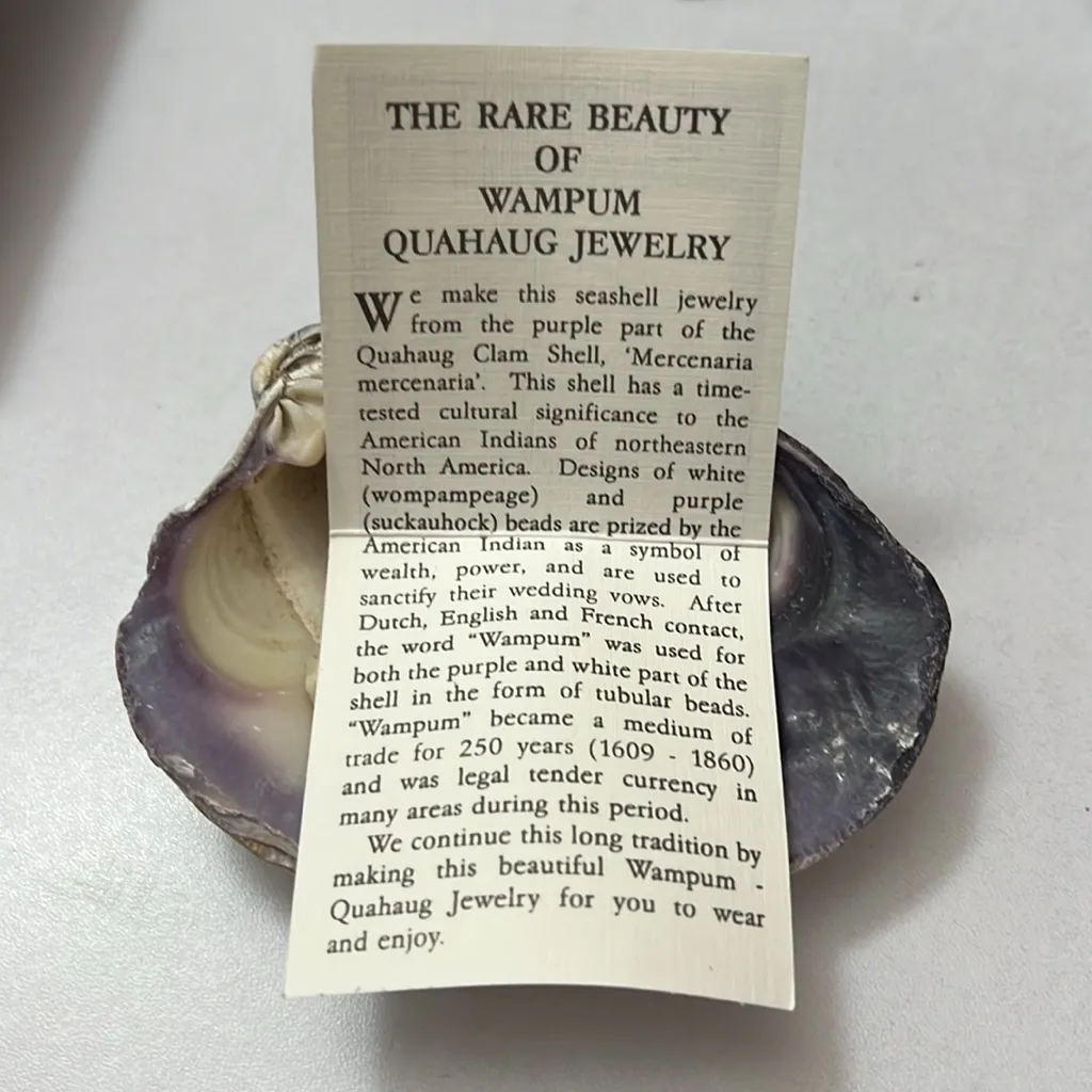 Wampum Quahog Earrings NWT NEW IN BOX Sterling Silver Curved Feather 🪶 Purple - Image 5