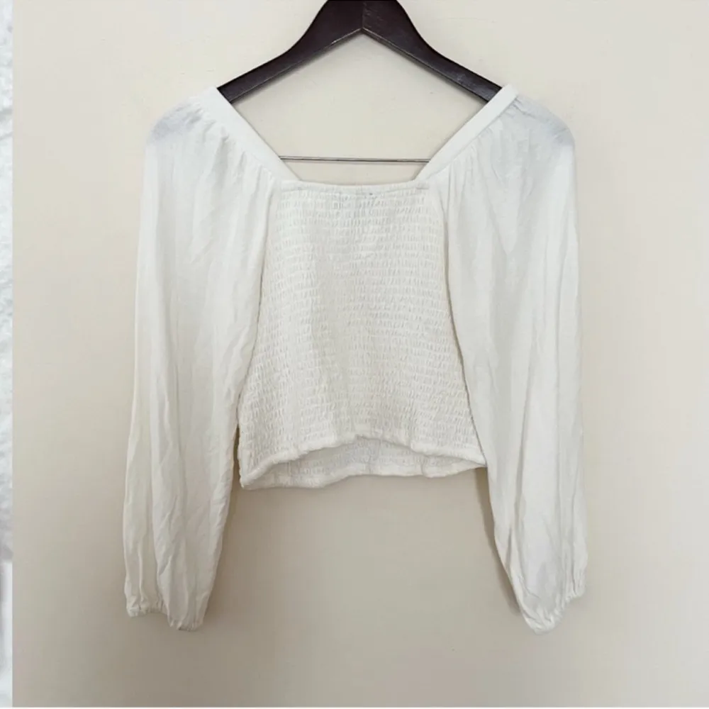 Able White Smocked Long Balloon Sleeves Crop Top Size Small Square Neck - Image 7