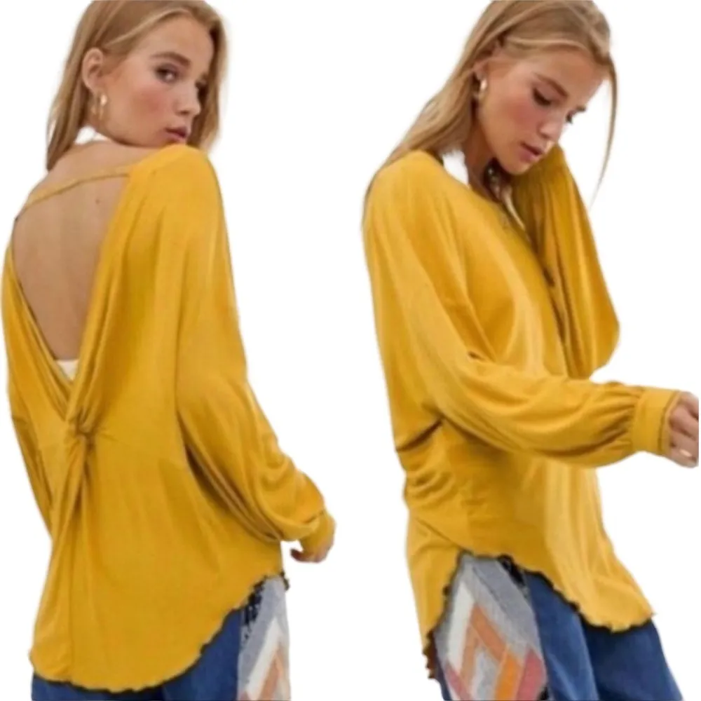 Knit Open Twist Back Top Long Sleeve Gold Size M New With tag - Image 3