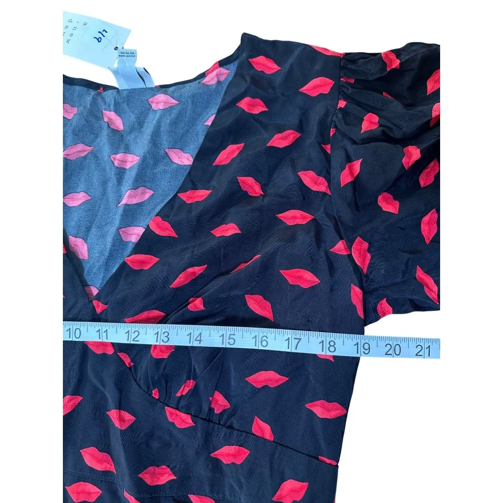 A New Day Womens V-Neck Dress Black With Red Lip Print Size 14 - Image 8