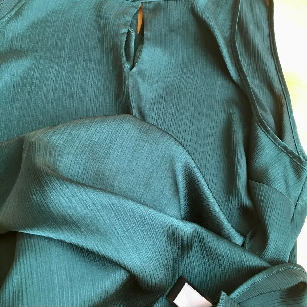 Torrid Dressy, Ribbed Keyhole Tank, Green, Size 0 (L / 12) - Image 13