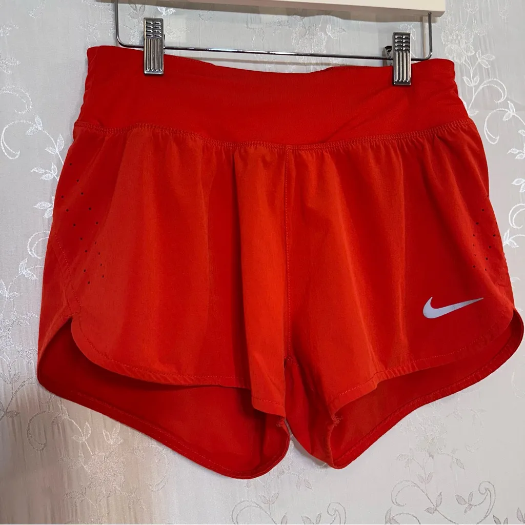 NIKE DRI FIT ECLIPSE 3” WOMEN'S RUNNING SHORTS RED/ORANGE SMALL - Image 4