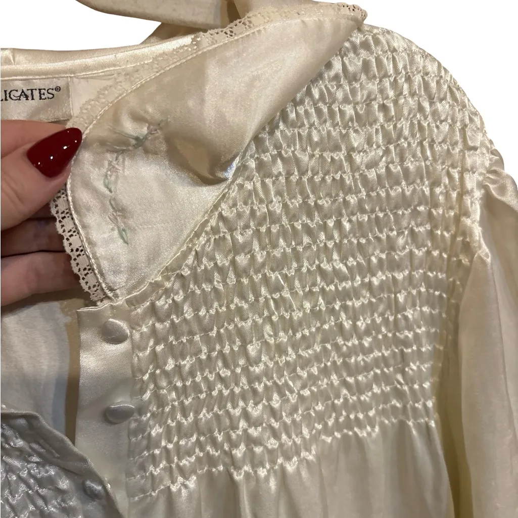 Vintage Elegant Satin Romantic Nightgown|Large| Bridal| Honeymoon| Collared - Image 4