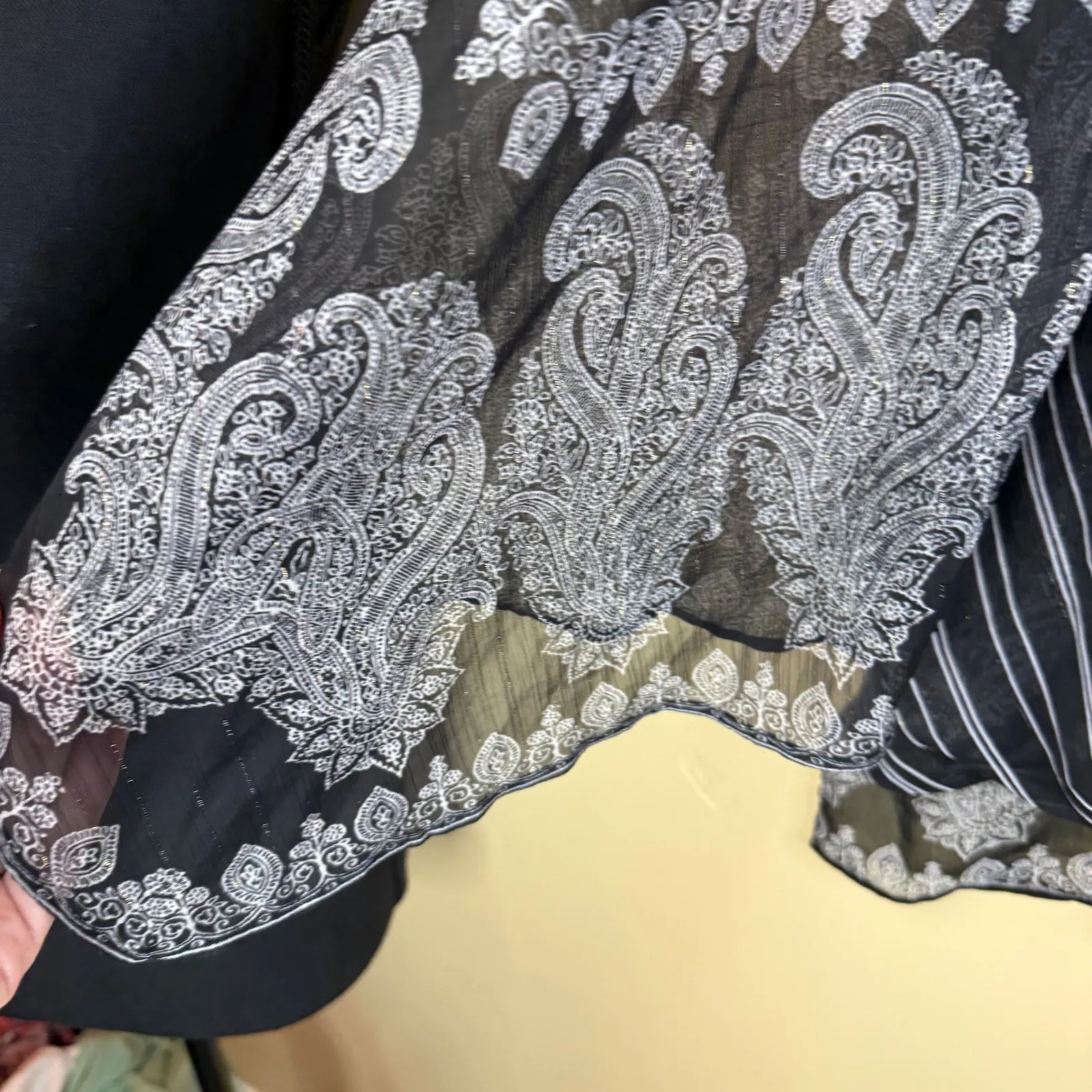 Chicos Womens 12‎ Black & White Paisley Striped Sheer Blouse Top Office Career - Image 4