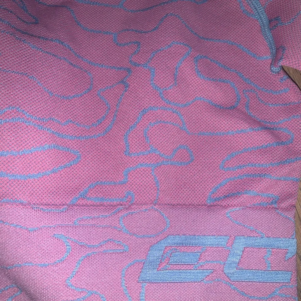 Arise Camo by Echt Long Sleeve Workout Crop Top - Image 3